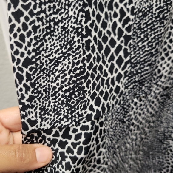 Michael Kors Dress XL Extra Large Black White Stretch A Line EUC - Picture 6 of 8
